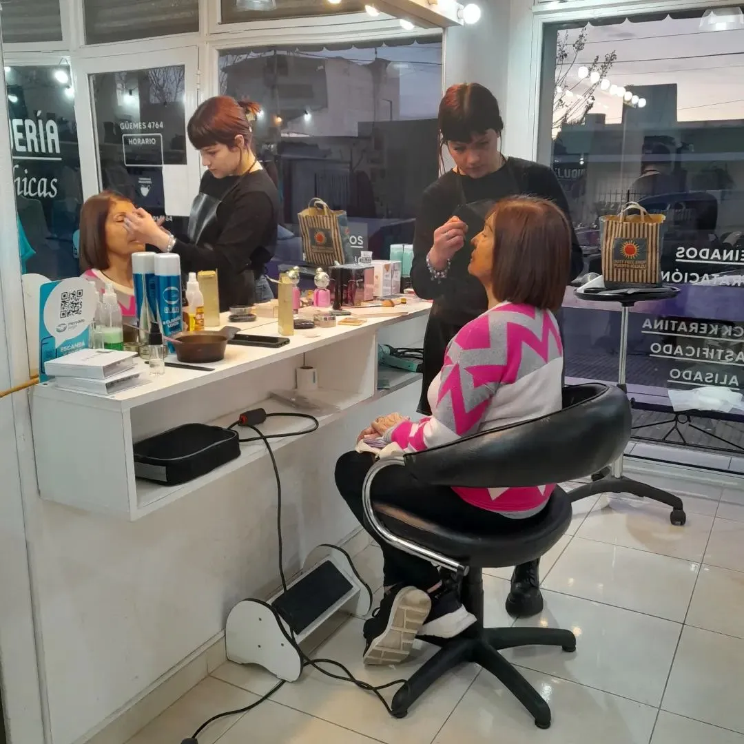 Las Chicas - servicio