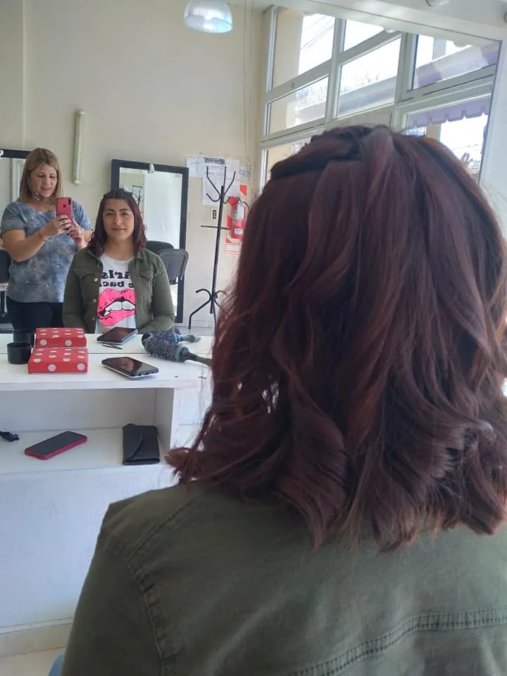 Las Chicas - Trabajo de peinado 11