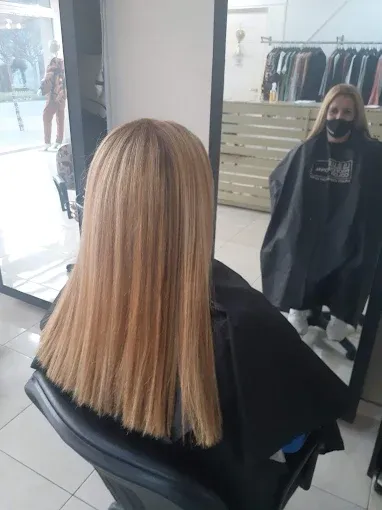 Las Chicas - Trabajo de peinado 35