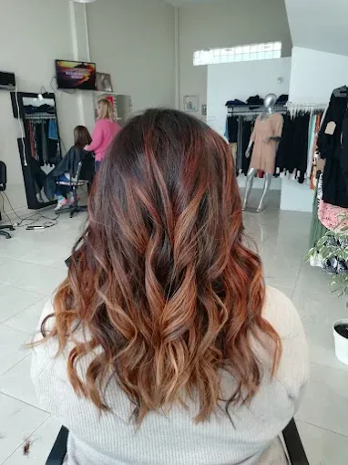 Las Chicas - Trabajo de peinado 38