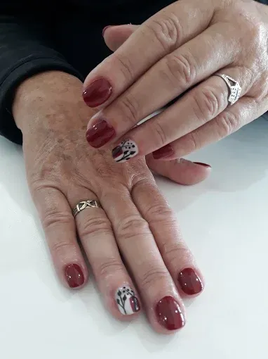 Las Chicas - Manicuría 1