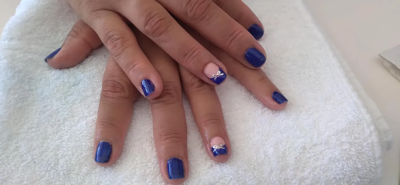 Las Chicas - manicuría